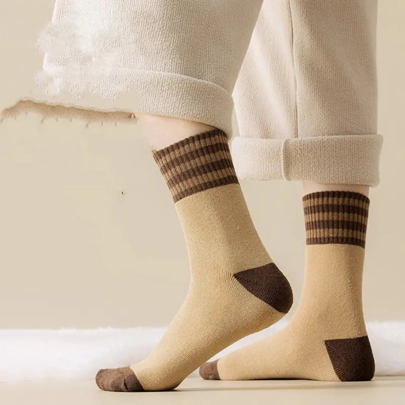 😍🧦【【10 par】】🎁Grube bawełniane skarpetki zimowe z polarem zapewniającym ciepło